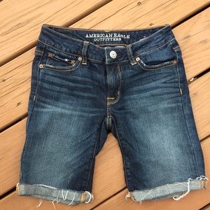 American Eagle women’s Bermuda shorts 00 stretch
